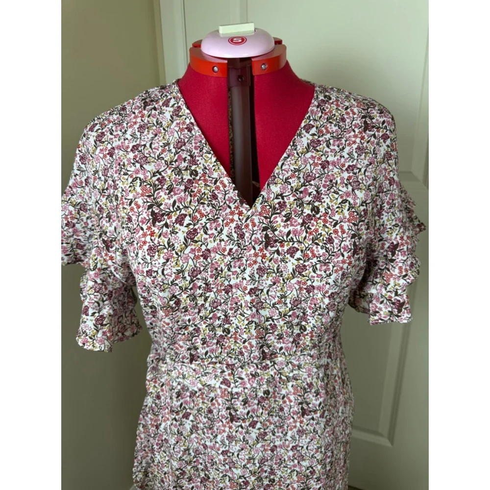 Women's Max Studio XL Pink White Floral Ruffle Wrap Dress